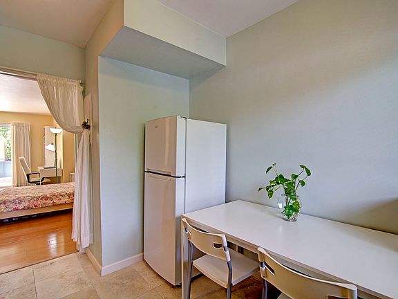 5th image of 1115 Cordova St APT 118