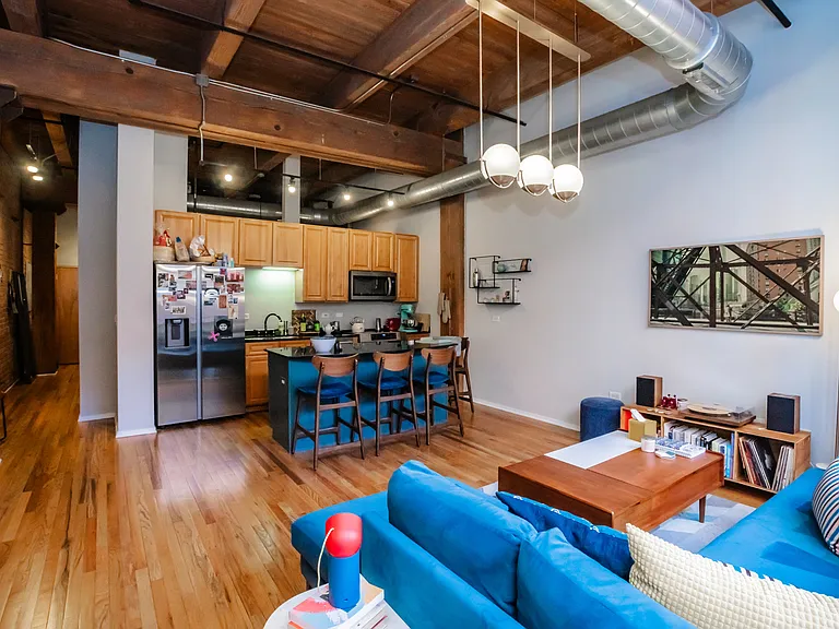 1500 W Monroe St #216 — Photo 9