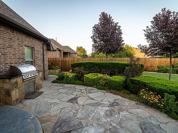 Flagstone Patio & Grill