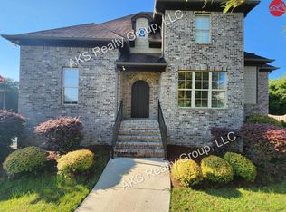 6121 Clubhouse Dr, Trussville, AL 35173