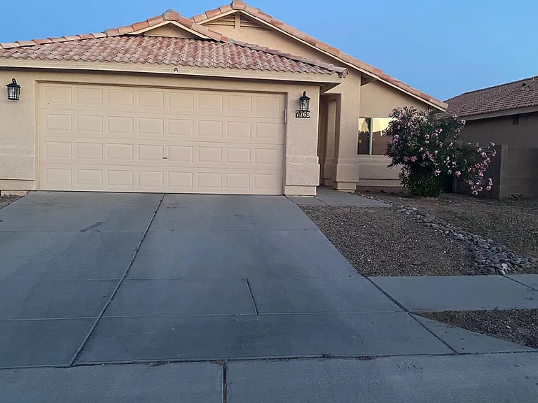 7769 S Precious Opal Dr — Photo 2