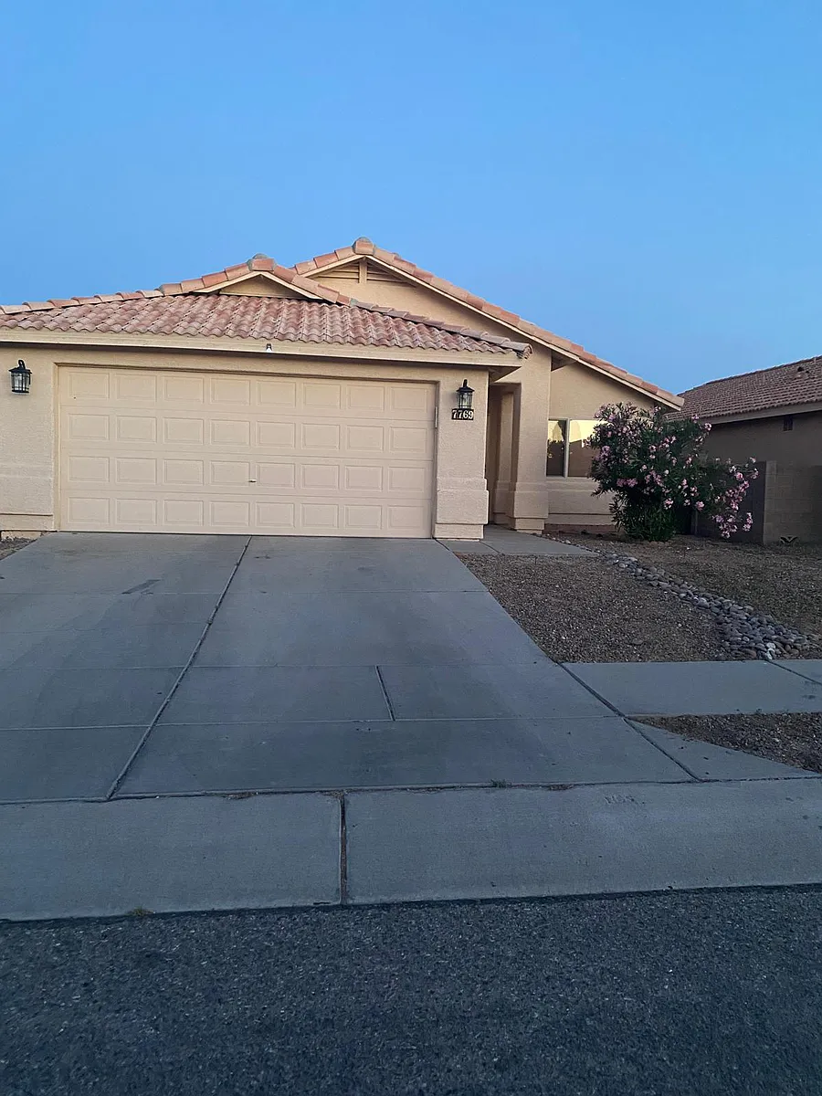 Building Photo - 7769 S Precious Opal Dr