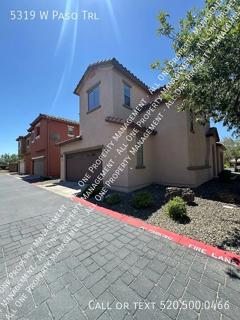Spacious 4-Bedroom + Den in Gated Stetson Valley with Community Pool — Photo 4