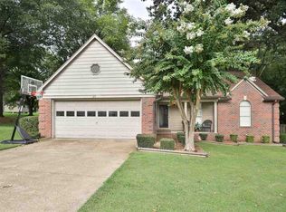 25 Autumn Valley Dr, Jackson, TN 38305