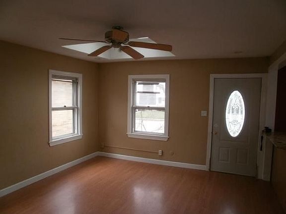 2nd image of 2920 Revere Ave