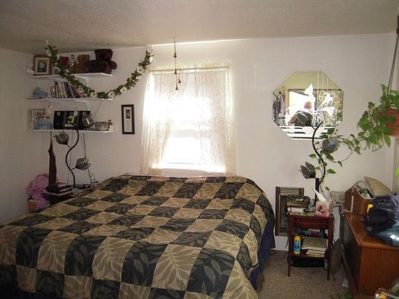 4th image of 18609 E Maxwell Ave