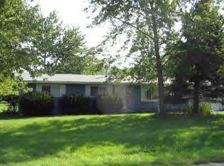 727 S High St, Paxton, IL 60957