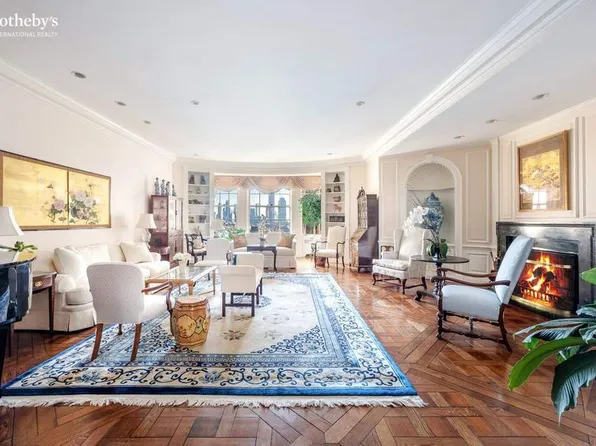 435 East 52nd Street image 1 of 18