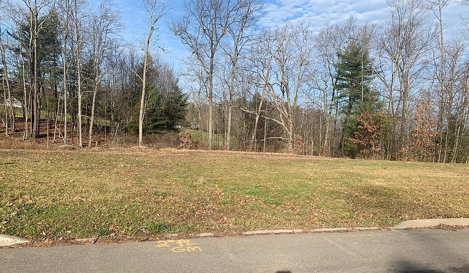 1st image of 34 Fernwood Ln
