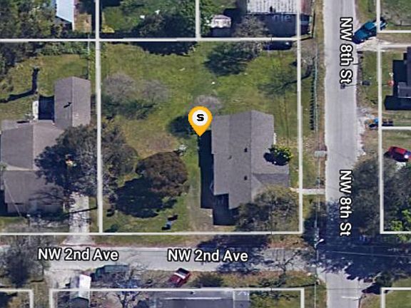 5th image of 211 NW 8th St