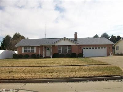 1st image of 130 Cannon Dr