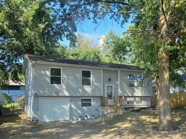 108 W McDonald St, Edgerton, KS 66021