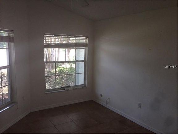 5th image of 260 Pine Springs Dr