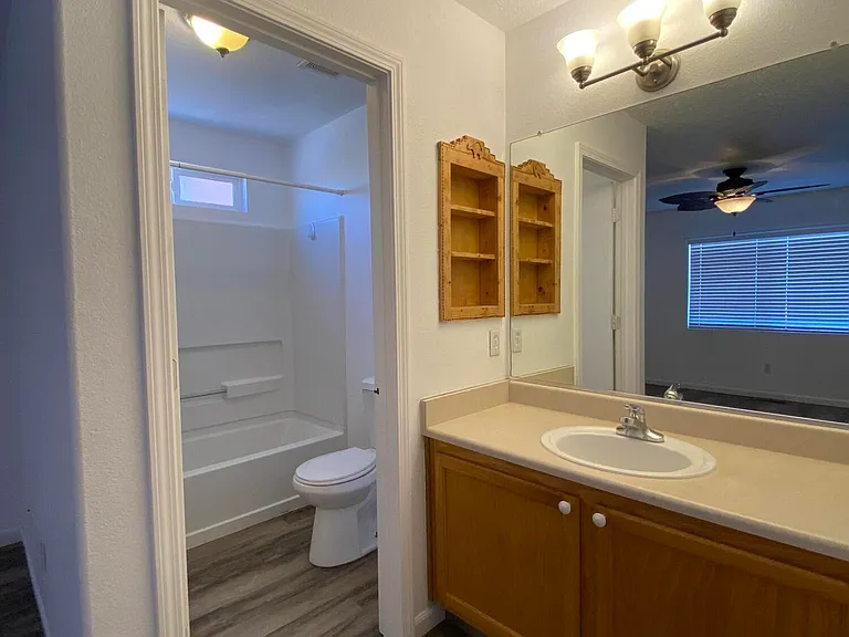 1412 Stone Canyon Rd NE — Photo 40
