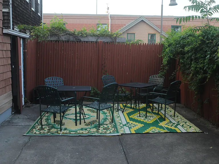 Knowlton St — Photo 8