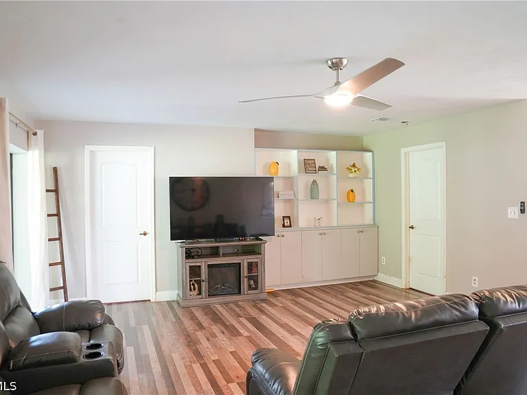 114 Greenwood Ave — Photo 20