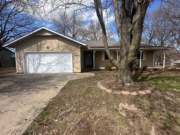 3rd image of 3509 Northview Dr