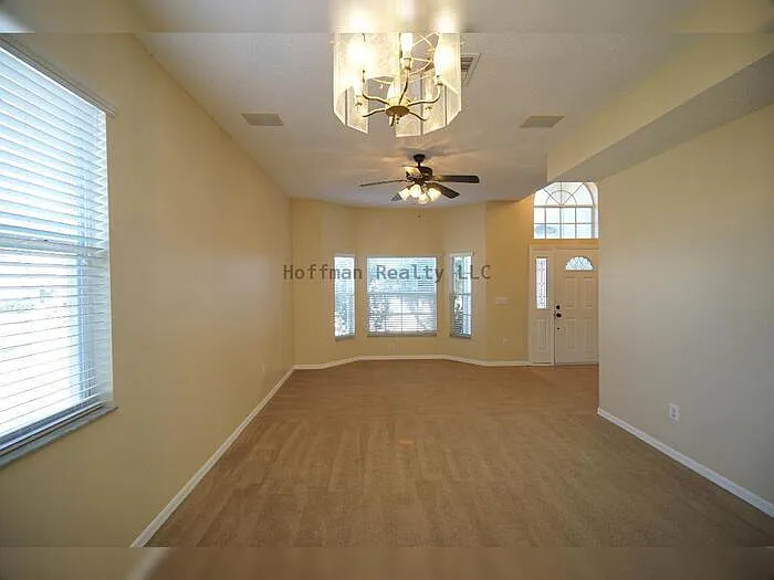 10905 Capstan Lake Dr — Photo 4
