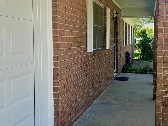 4th image of 2617 Roxanne Dr