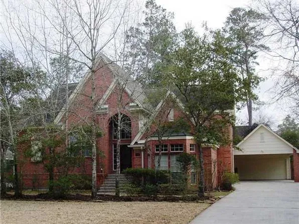 18 Crescent View Ct, Spring, TX 77381