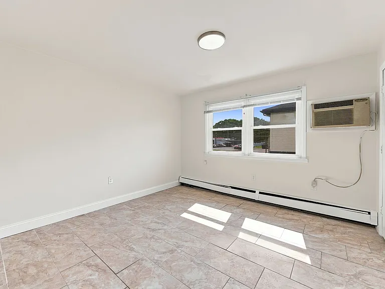 805 W New York Ave — Photo 6