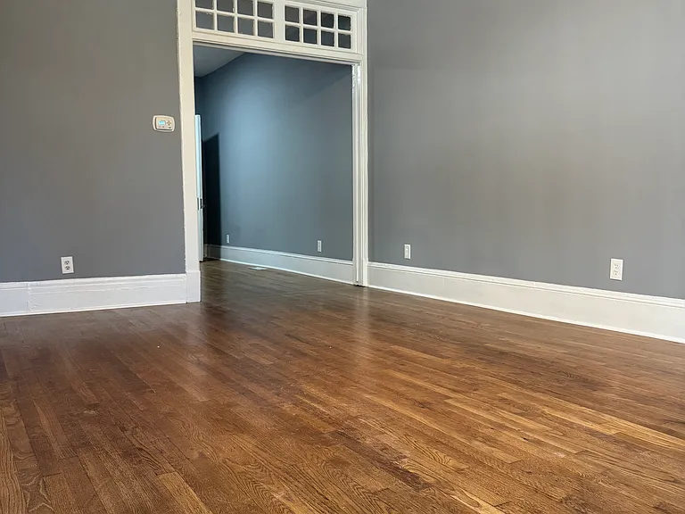 160 4th St NE #1 — Photo 5
