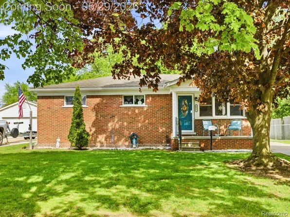 651 Carolina, Marysville, MI 48040