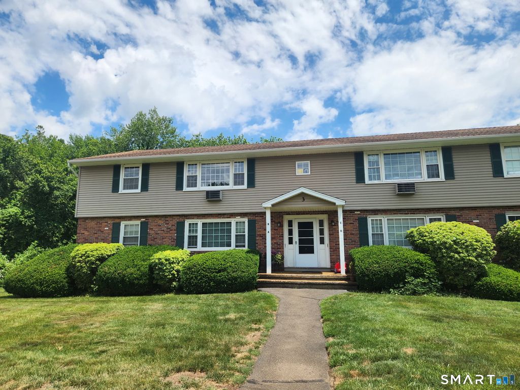 Apartment in North Branford, South Central Connecticut Planning Region