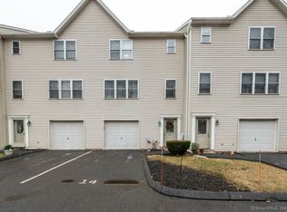 40 Cornerstone Ct APT 14, Plantsville, CT 06479