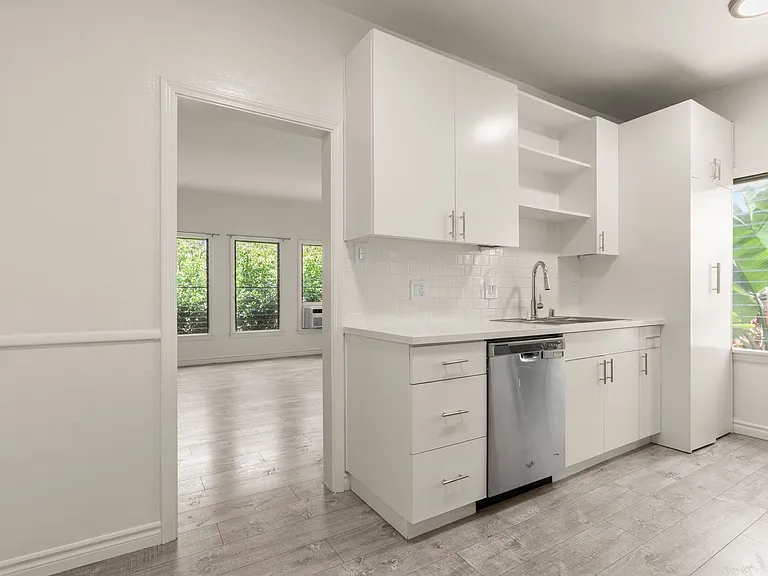 (El/Ga/Em:B) 414 N. Maple Drive — Photo 7
