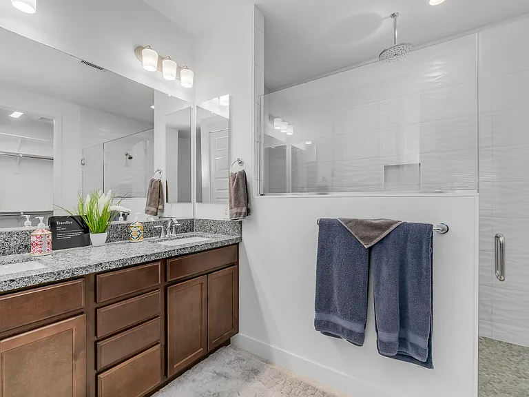 16159 S 177th Dr — Photo 17