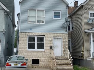 216 Broad St FLOOR 1, Perth Amboy, NJ 08861