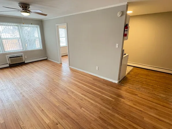 Parkwood WEST 1015, 1015 W 35th Ave APT W105, Gary, IN 46408