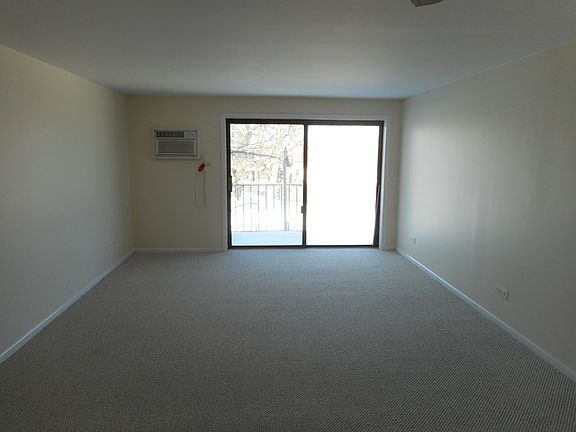 2nd image of 4572 N Milwaukee Ave APT 2H