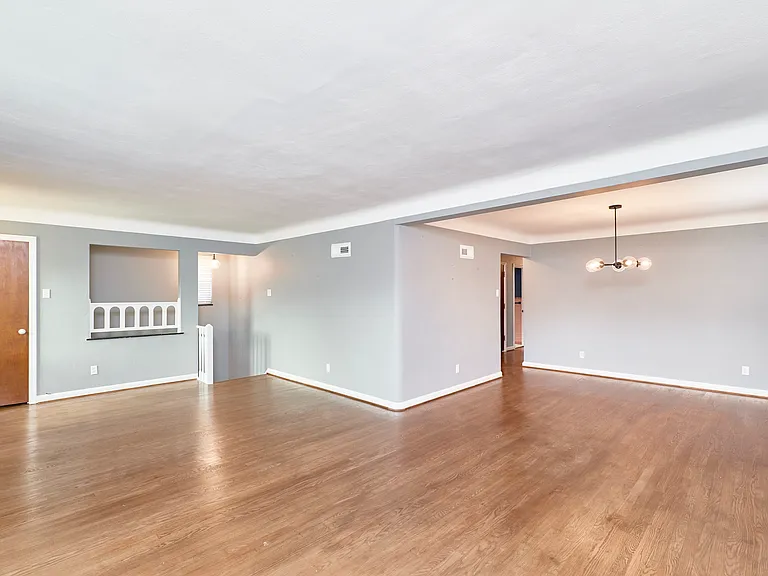 6238 Loran Ave — Photo 3