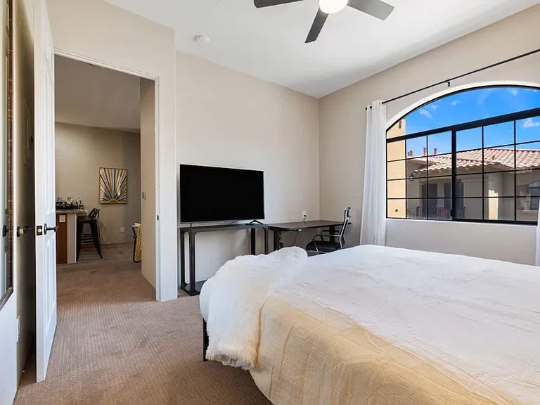 50610 Santa Rosa Plz — Photo 10