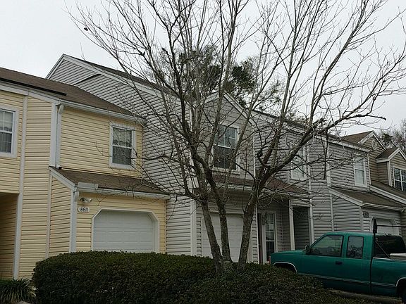 3rd image of 8517 Sturbridge Cir W