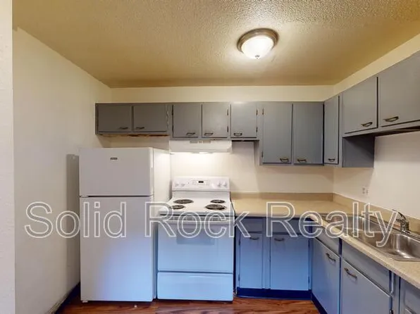 1411 S Corona Ave, Colorado Springs, CO