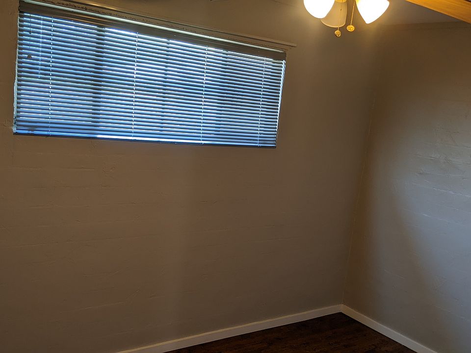 1st image of 420 W Parkway Blvd