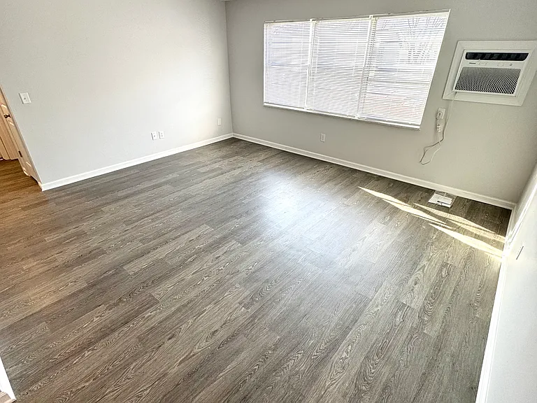 Madison Place Apartments — Photo 30