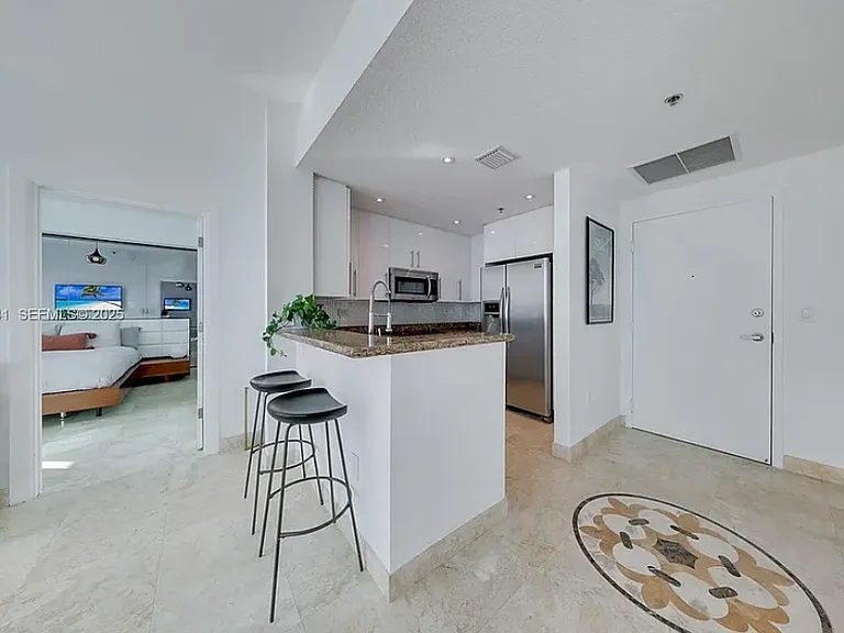6515 Collins Ave #605 — Photo 5