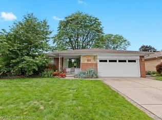 15117 Blue Skies St, Livonia, MI