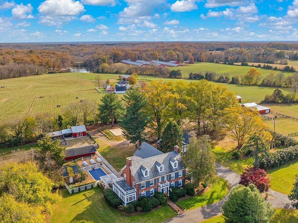 1st image of 23494 Village Rd