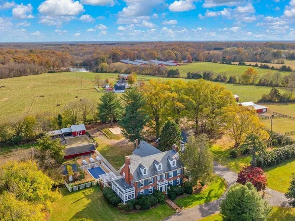 23494 Village Rd, Unionville, VA 22567