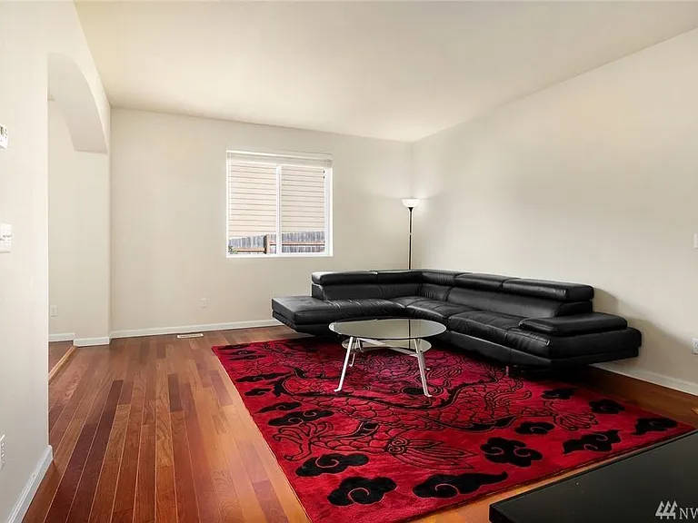 4532 NE 10th St — Photo 6