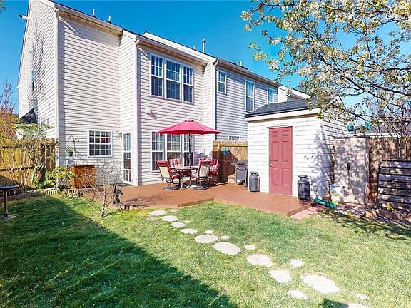 4th image of 2400 Valleymeade Pl