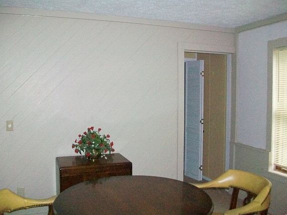 5th image of 118 Chilton Ave