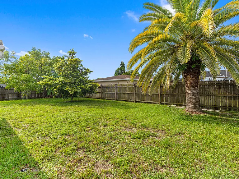 4784 Alfresco St — Photo 12