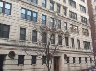 2912 N Commonwealth Ave APT 1B, Chicago, IL 60657