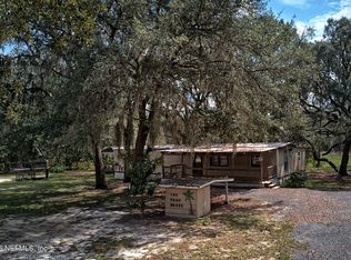 203 POND Circle, Interlachen, FL 32148